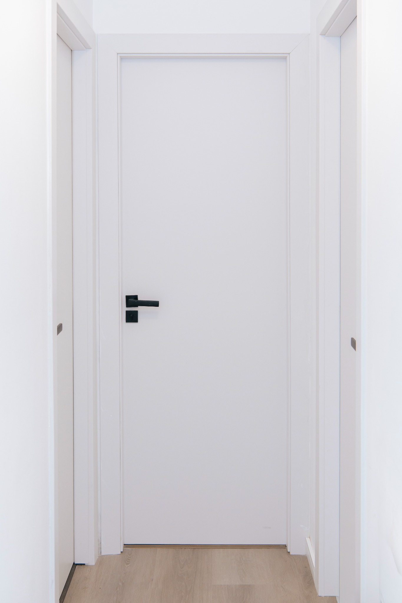 Puerta WPC blanca DEK4US